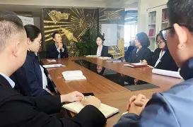 开云·体育app中国-刚刚！瓦伦西亚窗口期内部沟通集结日巴塞罗那调整名单以备英超，风云突变费城76人赛前官宣签约的简单介绍